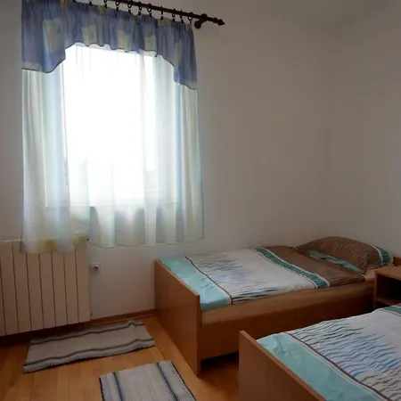Varvari 17751c Apartamento
